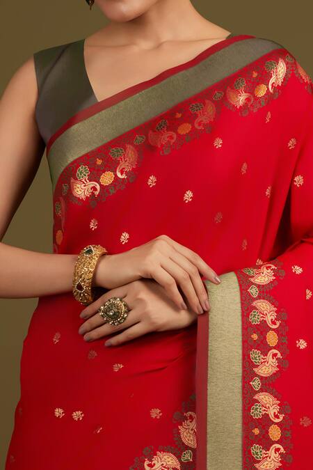 Buy_Naintara Bajaj_Red Silk, Satin Zari V-neck Woven Banarasi Saree _Online_at_Aza_Fashions