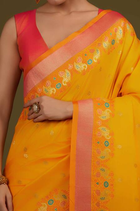 Buy Naintara Bajaj Yellow Silk, Satin Zari V-neck Woven Banarasi Saree Set Online at Aza Fashions Buy_Naintara Bajaj_Yellow Silk, Satin Zari V-neck Woven Banarasi Saree Set _Online_at_Aza_Fashions