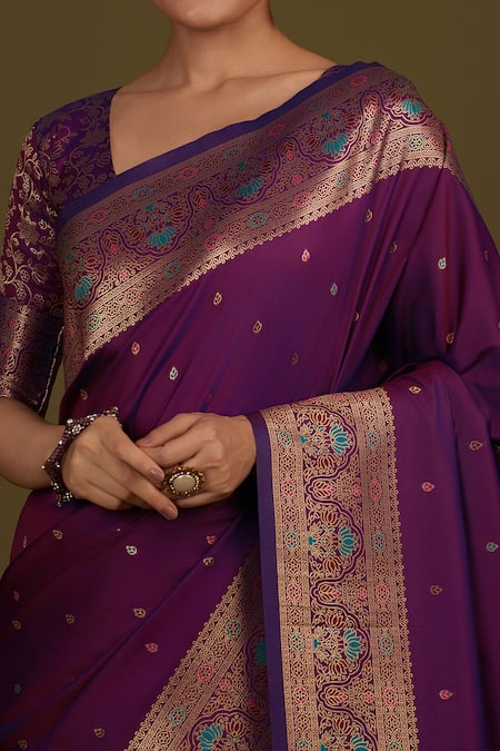 Buy_Samyukta Singhania_Purple Brocade, Silk Zari V-neck Dark Woven Banarasi Saree Set 