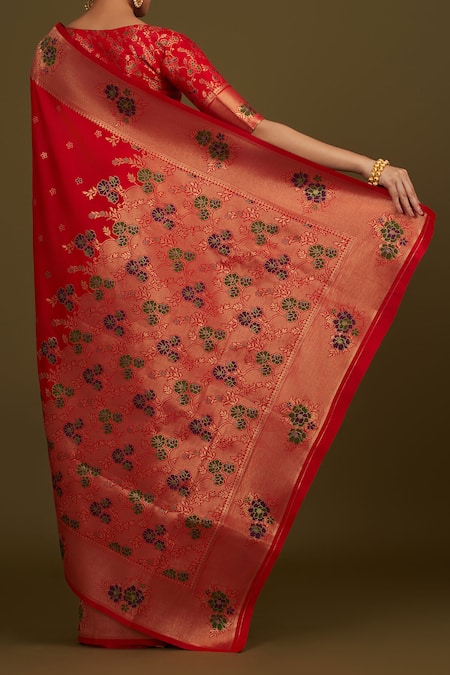 Shop Naintara Bajaj Red Silk, Brocade Zari Round Neck Woven Banarasi Saree at Aza Fashions Shop_Naintara Bajaj_Red Silk, Brocade Zari Round Neck Woven Banarasi Saree _at_Aza_Fashions