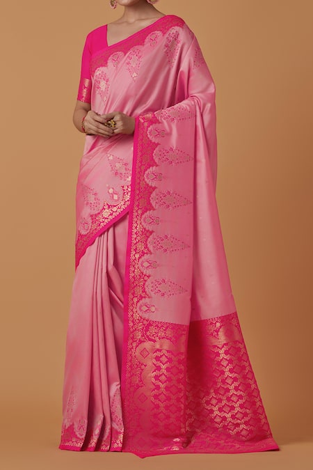 Buy_Naintara Bajaj_Pink Silk Zari Round Neck Light Woven Banarasi Saree Set _Online_at_Aza_Fashions
