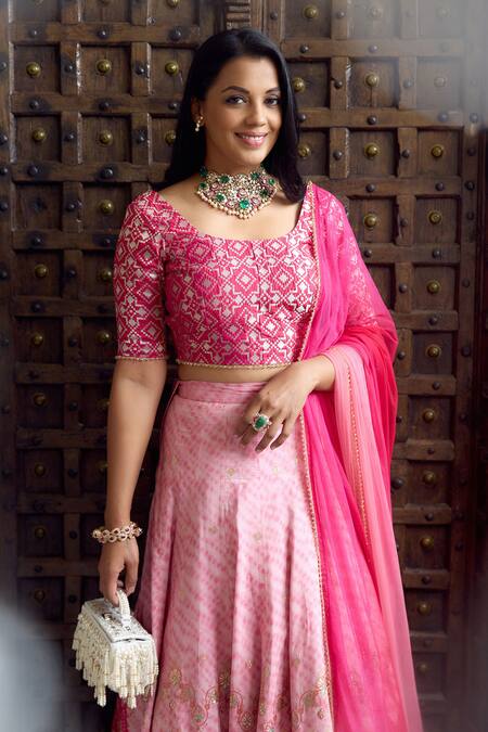 Shop Nayaab By Sonia White Pearls, Tassels Velvet Box Clutch Online at Aza Fashions Shop_Nayaab By Sonia_White Pearls, Tassels Velvet Box Clutch _Online_at_Aza_Fashions