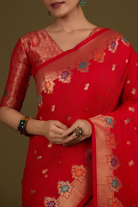 Shop Naintara Bajaj Red Brocade, Silk Zari V-neck Woven Banarasi Satin Saree Online at Aza Fashions Shop_Naintara Bajaj_Red Brocade, Silk Zari V-neck Woven Banarasi Satin Saree _Online_at_Aza_Fashions