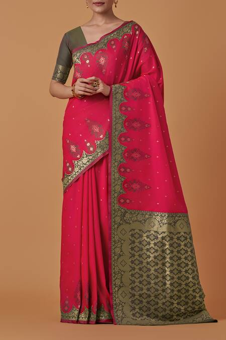 Naintara Bajaj_Pink Silk Zari Round Neck Woven Banarasi Saree _Online_at_Aza_Fashions