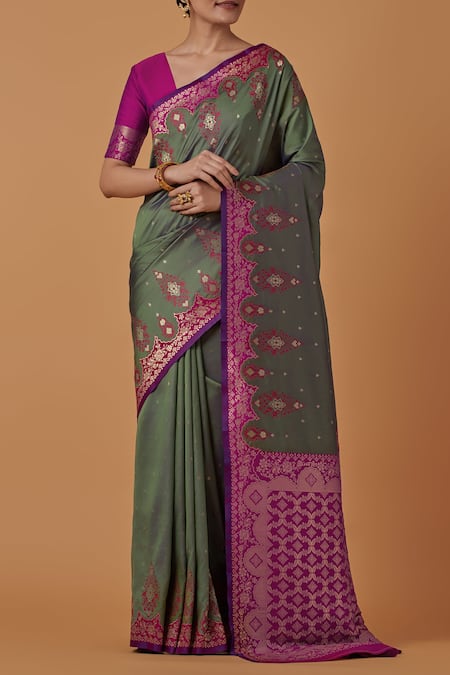 Naintara Bajaj Green Brocade, Silk Zari V-neck Woven Banarasi Saree Set Online at Aza Fashions Naintara Bajaj_Green Brocade, Silk Zari V-neck Woven Banarasi Saree Set _Online_at_Aza_Fashions