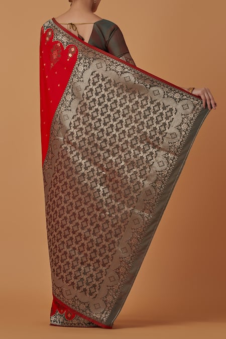 Shop_Naintara Bajaj_Red Silk, Brocade Zari Round Neck Woven Banarasi Saree Set _at_Aza_Fashions