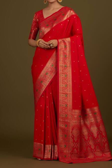 Naintara Bajaj Red Silk, Brocade Zari V-neck Woven Banarasi Saree Online at Aza Fashions Naintara Bajaj_Red Silk, Brocade Zari V-neck Woven Banarasi Saree _Online_at_Aza_Fashions