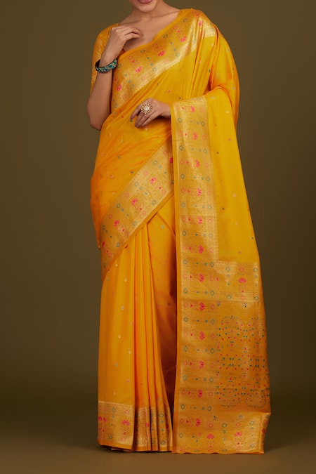 Naintara Bajaj_Yellow Silk, Brocade Zari V-neck Woven Banarasi Saree _Online_at_Aza_Fashions