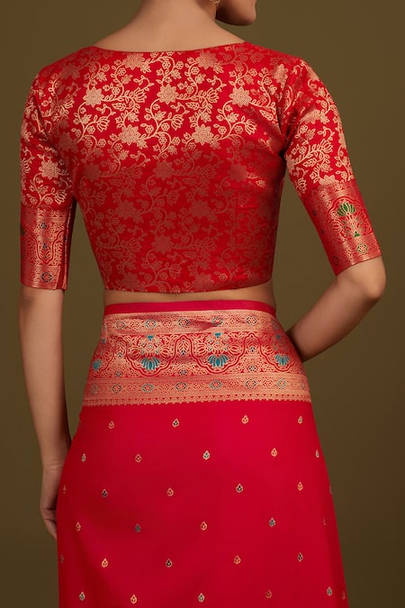 Shop_Naintara Bajaj_Pink Silk, Brocade Zari Round Neck Woven Hot Banarasi Saree 