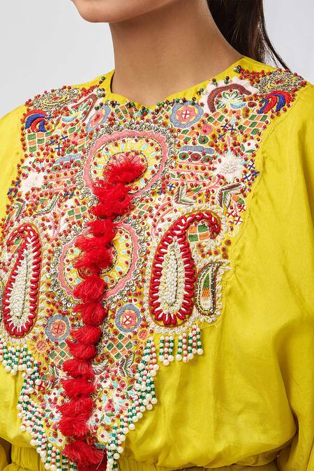 Shop_Aksh_Yellow Silk Embroidery Round Neck Hand Kurta Set