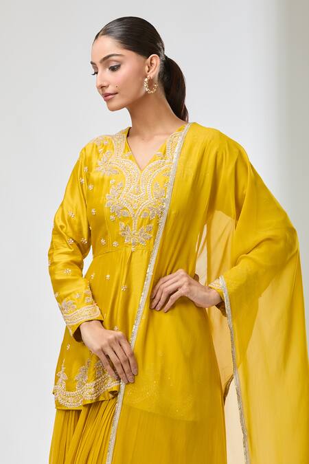 Buy_Aksh_Yellow Chanderi, Georgette Embroidery Split V-neck Hand Peplum Kurta Set
