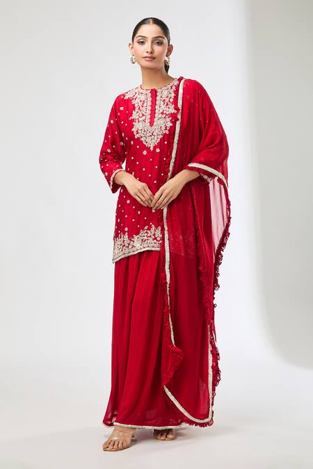 Aksh_Red Chanderi, Georgette Embroidery Split V-neck Hand Kurta Set_at_Aza_Fashions