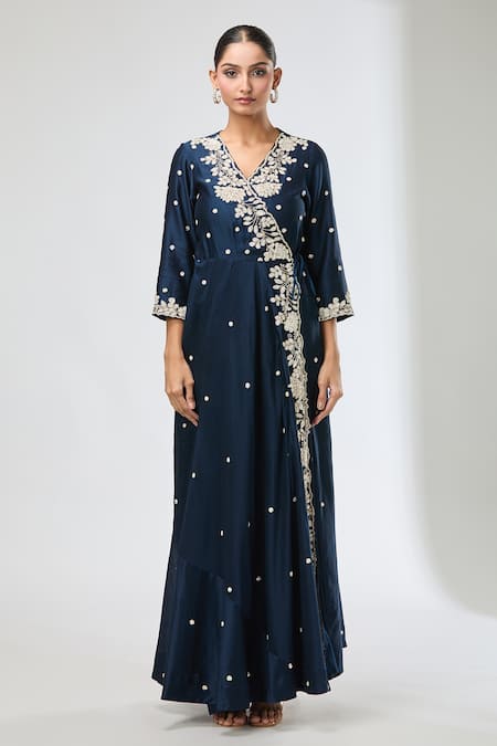 Aksh_Navy Chanderi, Denim, Organza Embroidery V-neck Blue Hand Kurta Set _Online_at_Aza_Fashions
