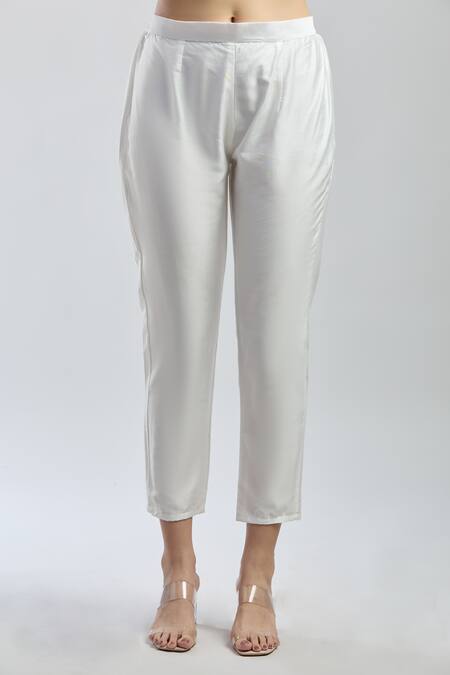 Samyukta Singhania_White Viscose, Jacquard Embroidery V-neck Hand Kurta Set_Online_at_Aza_Fashions