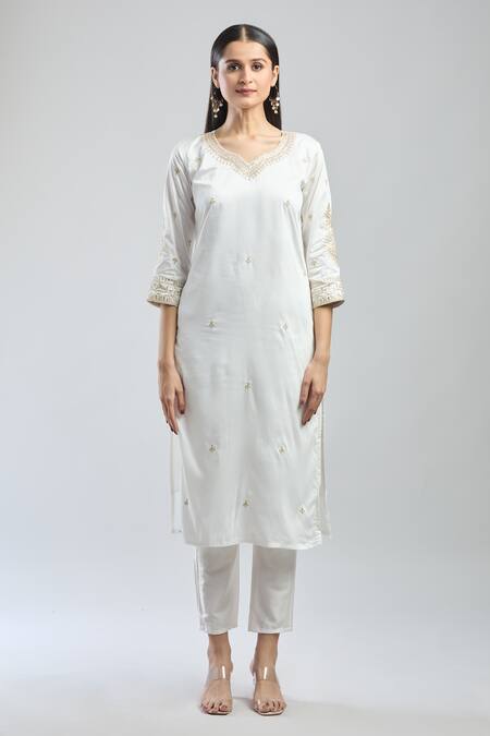 Buy_Samyukta Singhania_White Viscose, Jacquard Embroidery V-neck Hand Kurta Set_Online_at_Aza_Fashions
