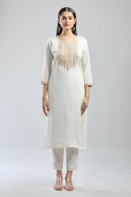 Buy Samyukta Singhania White Viscose, Chiffon Embroidery Round Neck Kurta Set With Multi Dupatta Online at Aza Fashions Buy_Samyukta Singhania_White Viscose, Chiffon Embroidery Round Neck Kurta Set With Multi Dupatta_Online_at_Aza_Fashions