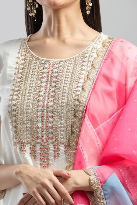 Shop Samyukta Singhania White Viscose, Chiffon Embroidery Round Neck Kurta Set With Multi Dupatta Online at Aza Fashions Shop_Samyukta Singhania_White Viscose, Chiffon Embroidery Round Neck Kurta Set With Multi Dupatta_Online_at_Aza_Fashions