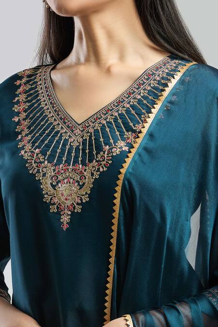 Shop Samyukta Singhania Rose Gold Viscose, Chanderi Embroidery V-neck Rama Green Kurta Set Online at Aza Fashions Shop_Samyukta Singhania_Rose Gold Viscose, Chanderi Embroidery V-neck Rama Green Kurta Set_Online_at_Aza_Fashions