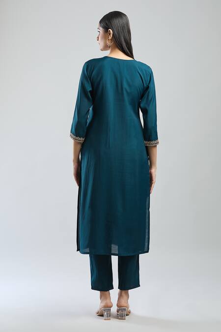 Shop Samyukta Singhania Rose Gold Viscose, Chanderi Embroidery V-neck Rama Green Kurta Set at Aza Fashions Shop_Samyukta Singhania_Rose Gold Viscose, Chanderi Embroidery V-neck Rama Green Kurta Set_at_Aza_Fashions