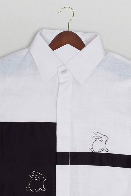 The Blue Morphology_White Linen, Cotton Satin Embroidery Ying-yang Patch Shirt _Online_at_Aza_Fashions