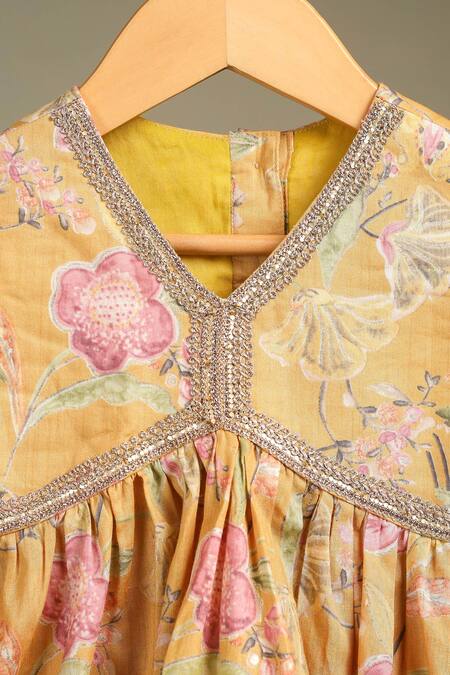 Buy_Casa Ninos_Yellow Cotton Lace Floral Kurta And Sharara Set _Online_at_Aza_Fashions