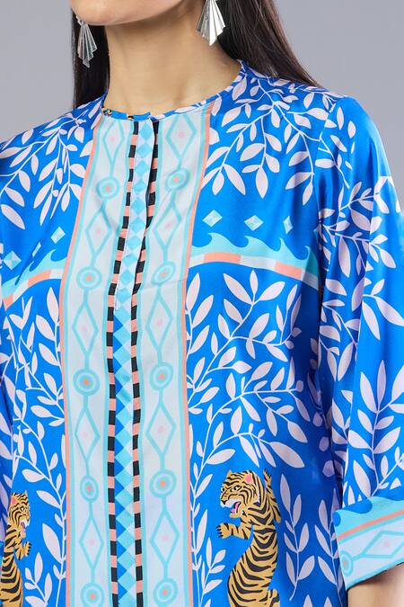 Naintara Bajaj Blue Embroidery Round Neck Abstract Printed Royal Kurta Set at Aza Fashions Naintara Bajaj_Blue Embroidery Round Neck Abstract Printed Royal Kurta Set _at_Aza_Fashions