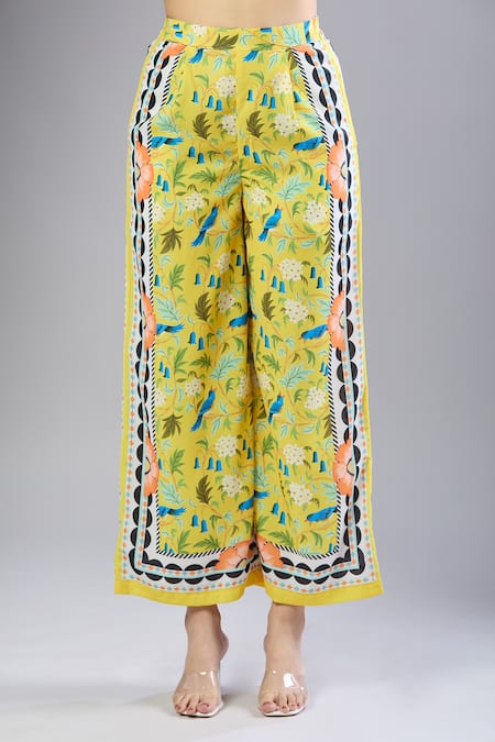 Samyukta Singhania_Yellow Mandarin Collar Floral Printed Kurta Set _Online_at_Aza_Fashions