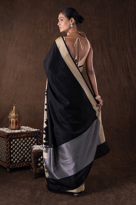 Shop Zal From Benaras Black Silk Embroidery Kashi Banarasi Handloom Saree Set at Aza Fashions Shop_Zal From Benaras_Black Silk Embroidery Kashi Banarasi Handloom Saree Set _at_Aza_Fashions