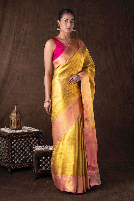 Shop Zal From Benaras Gold Silk Zari Round Neck Golden-pink Brocade Banarasi Saree Set Online at Aza Fashions Shop_Zal From Benaras_Gold Silk Zari Round Neck Golden-pink Brocade Banarasi Saree Set _Online_at_Aza_Fashions