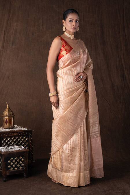 Zal From Benaras Peach Tissue, Silk Copper Lining Banarasi Saree Set Online at Aza Fashions Zal From Benaras_Peach Tissue, Silk Copper Lining Banarasi Saree Set _Online_at_Aza_Fashions