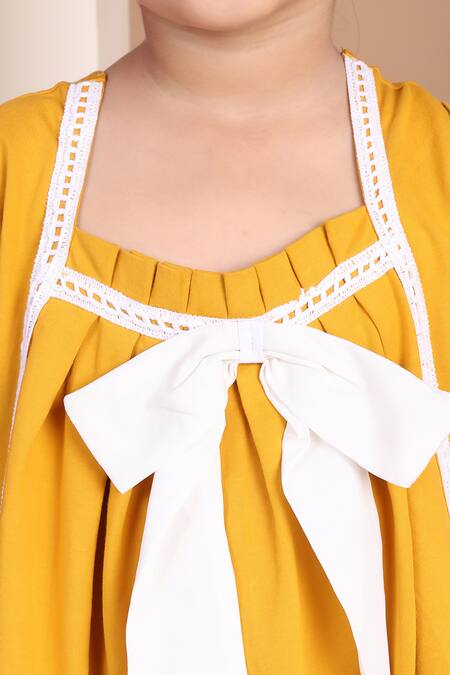 Buy_Petite Pomme_Yellow Cotton Bows, Lace Pleated Neckline Dress With Detail 