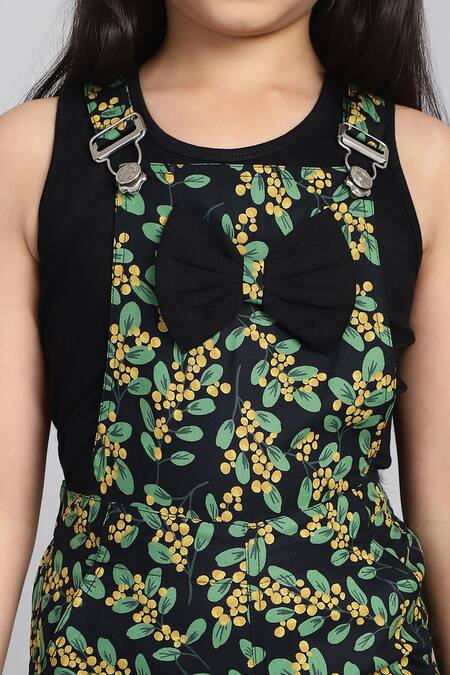 Buy_Petite Pomme_Black Cotton, Viscose Bows Printed Lycra Dungarees And T-shirt Set 