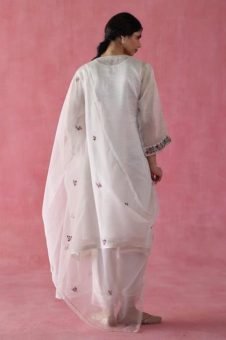 Begum Ivory Silk, Organza Zari, Gota Patti, Embroidery Collared Phirni Kurta Set Online at Aza Fashions Begum_Ivory Silk, Organza Zari, Gota Patti, Embroidery Collared Phirni Kurta Set _Online_at_Aza_Fashions