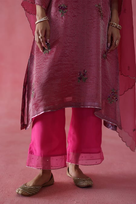 Shop Begum Fuchsia Silk, Organza Zari, Sequins, Gota Patti, Pink Shakkar Kurta Set Online at Aza Fashions Shop_Begum_Fuchsia Silk, Organza Zari, Sequins, Gota Patti, Pink Shakkar Kurta Set _Online_at_Aza_Fashions