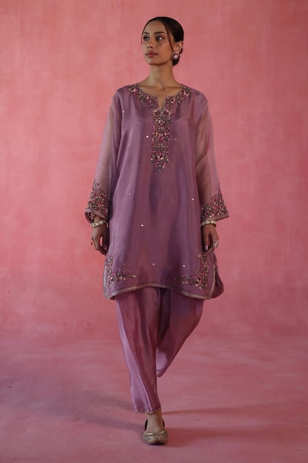 Begum_Purple Silk Embroidery Split V-neck Plum Kewra Kurta Set _Online_at_Aza_Fashions