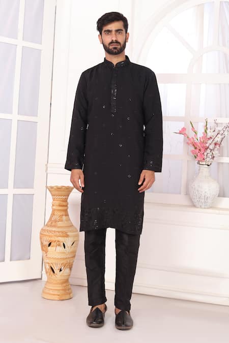 Arihant Rai Sinha_Black Silk Embroidery Kurta And Aligadhi Pant Set _Online_at_Aza_Fashions