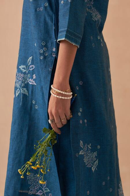 Buy_Kasturi Kundal_Blue Linen Embroidery Round Neck Kurta Set _Online_at_Aza_Fashions