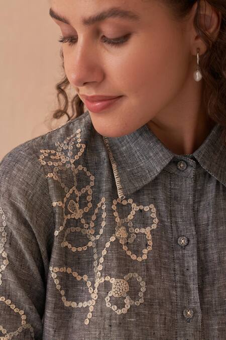 Kasturi Kundal_Gray Linen Embroidery Collared Grey Kurta Set _at_Aza_Fashions