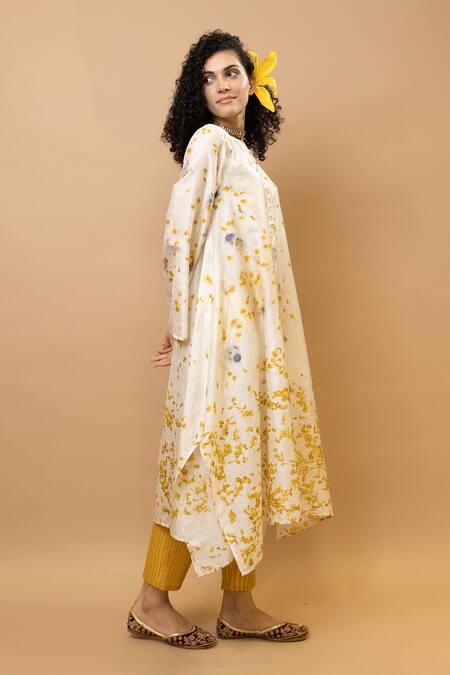 Krishna Mehta_Yellow Silk, Chanderi Button-down Neck Marigold Floral Printed Kurta Set _Online_at_Aza_Fashions