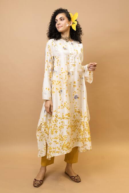 Shop_Krishna Mehta_Yellow Silk, Chanderi Button-down Neck Marigold Floral Printed Kurta Set _Online_at_Aza_Fashions