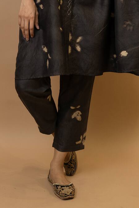 Krishna Mehta_Black Silk Collared Neelkanth Patterned Tunic Set _Online_at_Aza_Fashions