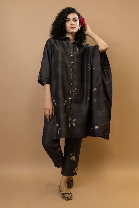 Buy_Krishna Mehta_Black Silk Collared Neelkanth Patterned Kaftan _Online_at_Aza_Fashions