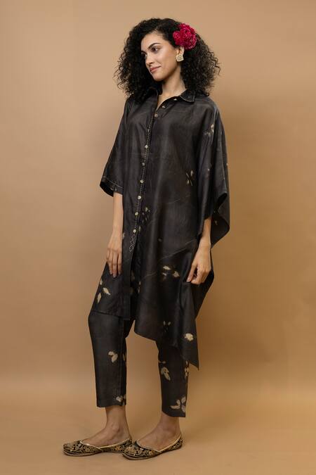 Shop_Krishna Mehta_Black Silk Collared Neelkanth Patterned Kaftan _Online_at_Aza_Fashions