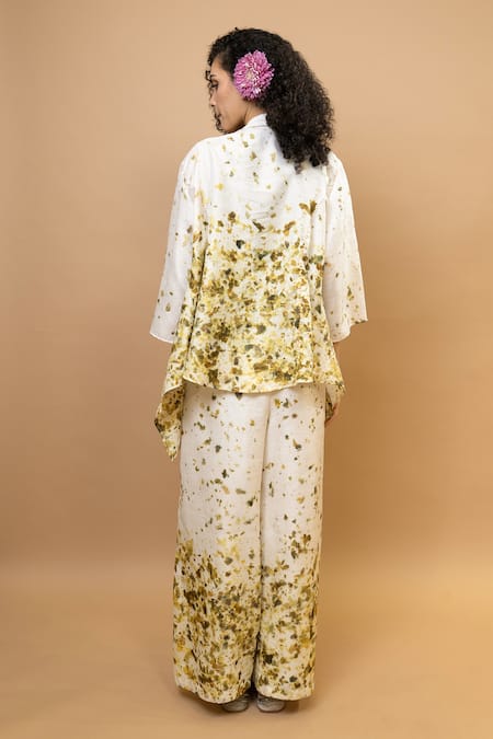 Shop Krishna Mehta Olive Green Silk Open Neck Ombre Jacket at Aza Fashions Shop_Krishna Mehta_Olive Green Silk Open Neck Ombre Jacket _at_Aza_Fashions