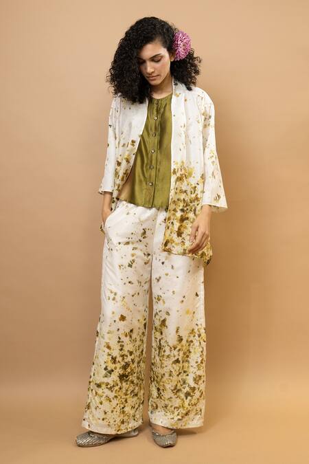 Shop Krishna Mehta Olive Green Silk Open Neck Ombre Jacket Shop_Krishna Mehta_Olive Green Silk Open Neck Ombre Jacket