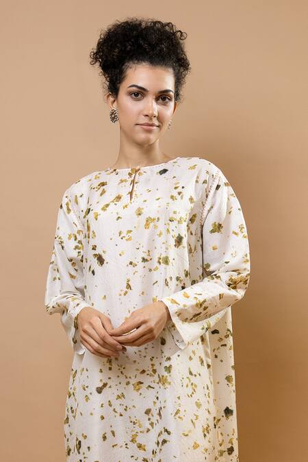 Krishna Mehta Olive Green Silk Round Neck Elegant Long Kaftan Online at Aza Fashions Krishna Mehta_Olive Green Silk Round Neck Elegant Long Kaftan _Online_at_Aza_Fashions