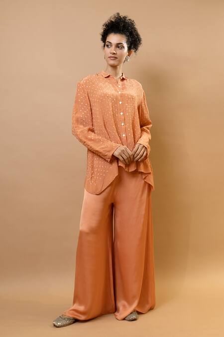 Buy_Krishna Mehta_Peach Silk, Modal Sequins Collared Bandhej Asymmetric Shirt Set