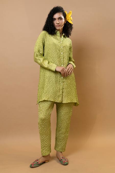 Krishna Mehta_Green Silk Collared Bandhej Tunic And Narrow Pants Set _Online_at_Aza_Fashions