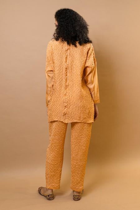 Shop_Krishna Mehta_Peach Silk Collared Bandhej Shirt Tunic Set _at_Aza_Fashions
