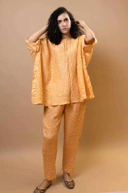 Buy_Krishna Mehta_Peach Silk Split V-neck Bandej Kaftan _Online_at_Aza_Fashions